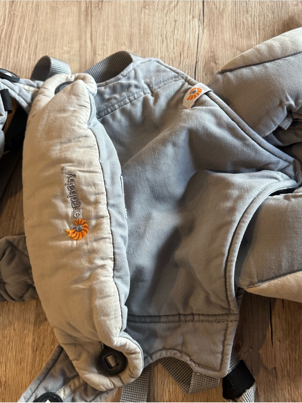 Ergobaby - Picture 2 of 4